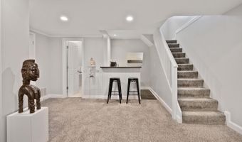 7721 MARYKNOLL Ave, Bethesda, MD 20817
