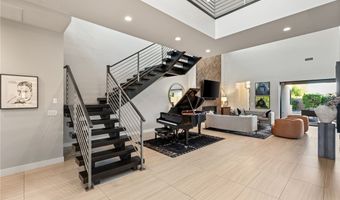 38 Moonfire Dr, Las Vegas, NV 89135