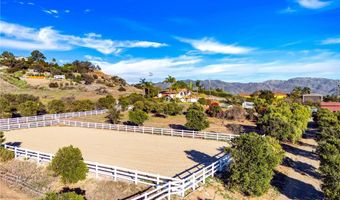 334 Rainbow Crest Rd, Fallbrook, CA 92028
