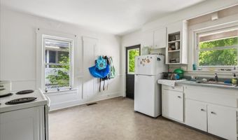 7 Farwell St, Barre, VT 05641