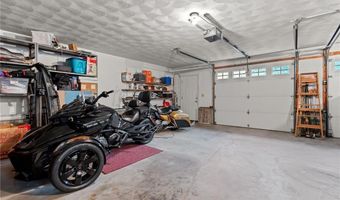 3 Betsy Dr, Bristol, RI 02809