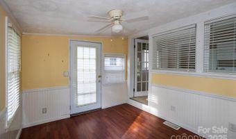 948 Riceville Rd, Asheville, NC 28805