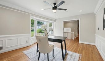8121 BRIAR CREEK Dr, Annandale, VA 22003