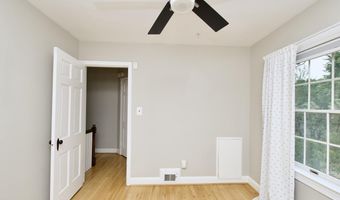 1820 LESLIE Ave, Alexandria, VA 22301