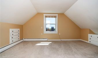 11 Bellevue Dr, Cranston, RI 02920