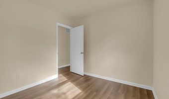 32 Pine Tree Dr, Bayville, NJ 08721