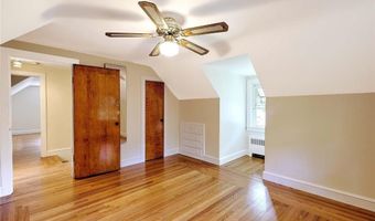 10 Roosevelt Ave, Lincoln, RI 02865