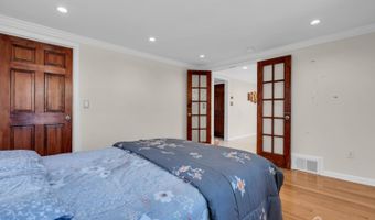 3 N Smith St N, Avenel, NJ 07001