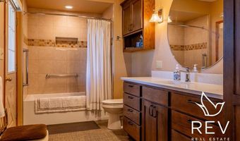 8 Mountain View Dr, Cody, WY 82414