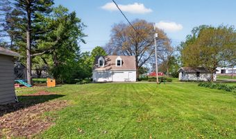 104 S Oak St, Arrowsmith, IL 61722