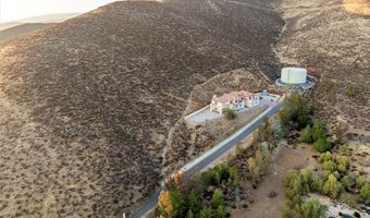 9455 Hierba Rd, Agua Dulce, CA 91390