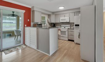 1610 Juno Trl, Astor, FL 32102