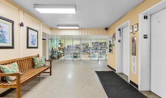84 PUKIHAE St 504, Hilo, HI 96720