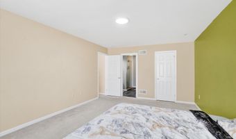 65 ANGELA Ln, York, PA 17402