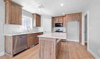 796 Hollow Dr, Ammon, ID 83401