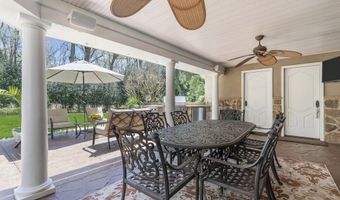 14 Bunker Hill Dr, Middletown, NJ 07748