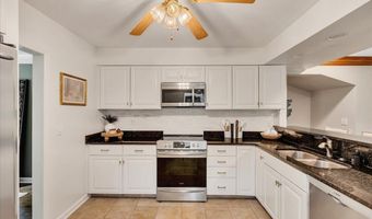 28 Loudon Pkwy, Albany, NY 12211