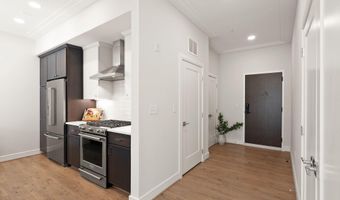 625 SLATERS Ln 401, Alexandria, VA 22314