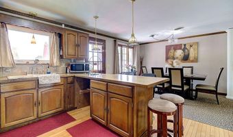 21 Beacon St, Johnston, RI 02919