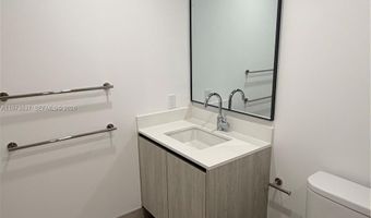 9221 E Bay Harbor Dr 309, Bay Harbor Islands, FL 33154