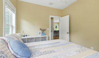 12 Sunrise Ln, Arundel, ME 04046