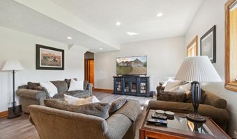 1084 38th St, Allegan, MI 49010