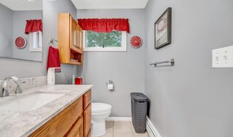 1391 Turner St, Auburn, ME 04210