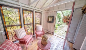 48 Old Searsport Ave, Belfast, ME 04915