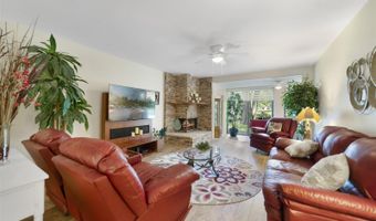 1074 KENSINGTON PARK Ct 101, Altamonte Springs, FL 32714