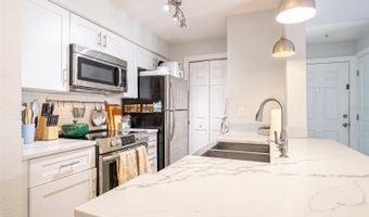 249 AFTON Sq 211, Altamonte Springs, FL 32714