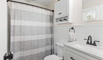 1604 Avondale Dr, Altavista, VA 24517