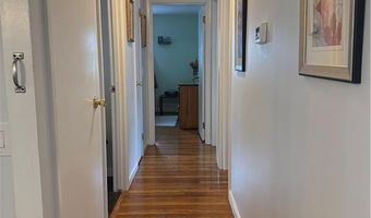 124 Zinnia Dr, Cranston, RI 02920