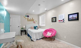 5477 Barton Cir, Ammon, ID 83406