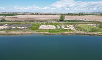 Lake Front Ln, Caldwell, ID 83607