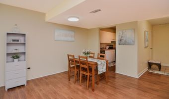 609 Watersedge Dr, Ann Arbor, MI 48105