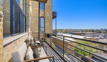 2614 N Clybourn Ave 301, Chicago, IL 60614