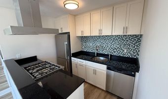 4390 LORCOM Ln 810, Arlington, VA 22207