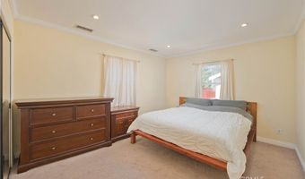 17561 Bullock St, Encino, CA 91316