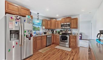 243 Plainview Dr, Avon, IN 46123