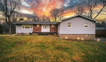 20 Provost Dr, Airmont, NY 10901