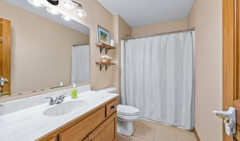 5383 Salmon Run, Auburn, IN 46706