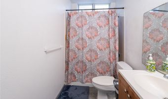 1057 Maluna St, Honolulu, HI 96818