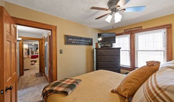 1207 Emma Ave, Des Moines, IA 50315