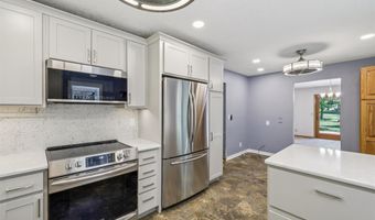 3863 NE 88th St, Altoona, IA 50009