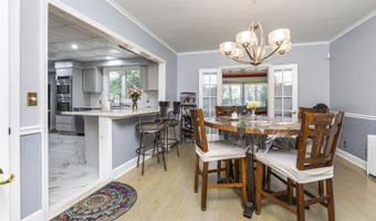 28 Tudor Rd, Albany, NY 12203