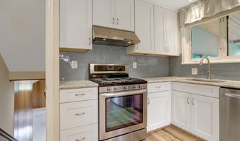 7623 ARLEN St, Annandale, VA 22003