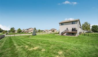 4715 NW 2nd St, Ankeny, IA 50023