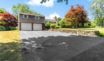 36 Roosevelt Dr, Bristol, RI 02809