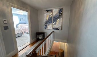 68 Park St, Belfast, ME 04915