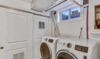 8908 GRANT St, Bethesda, MD 20817